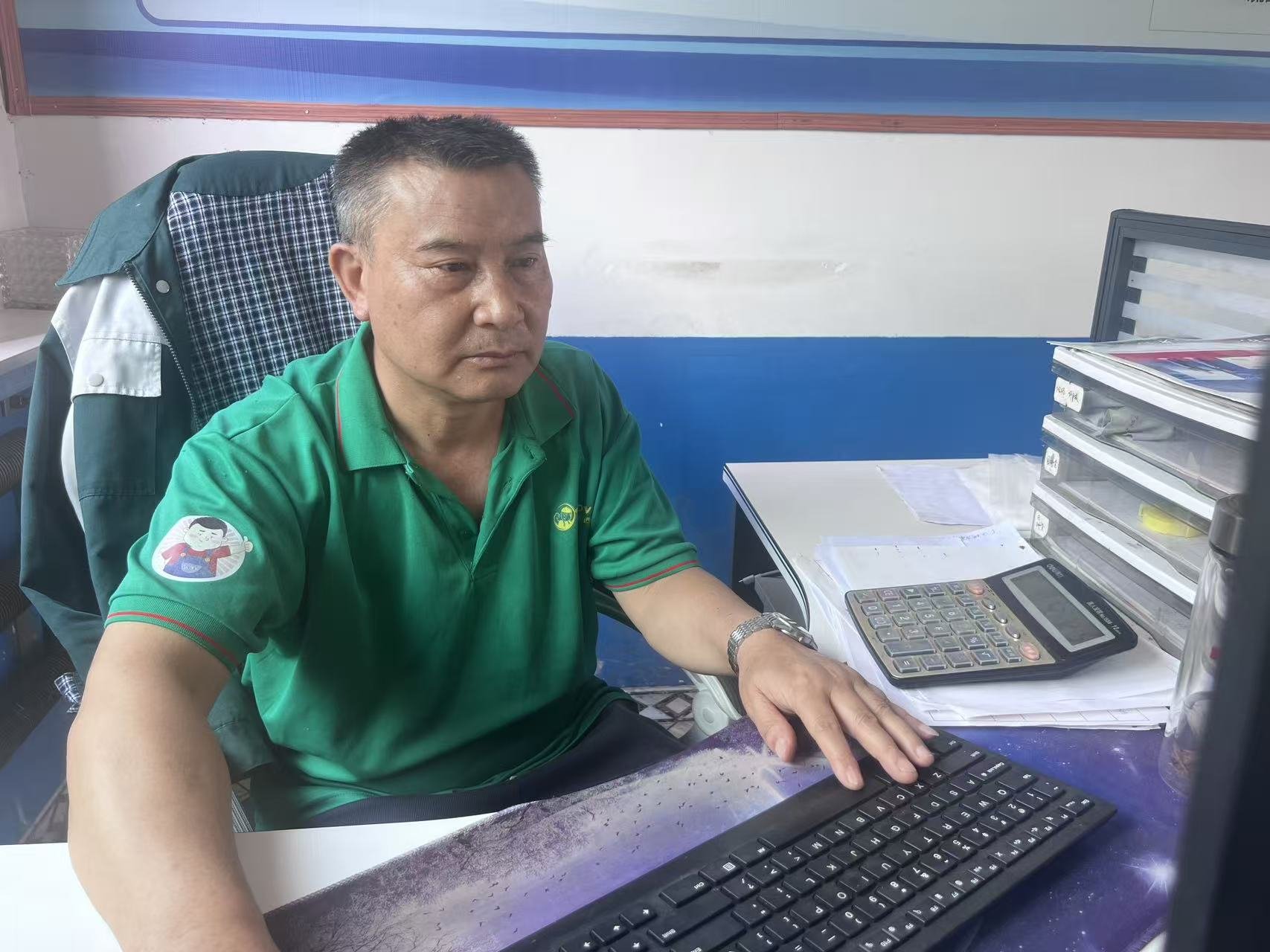 从“泥腿子”到“技术通”！揭密一分厂杨光新在西洋的6次转身磨砺路